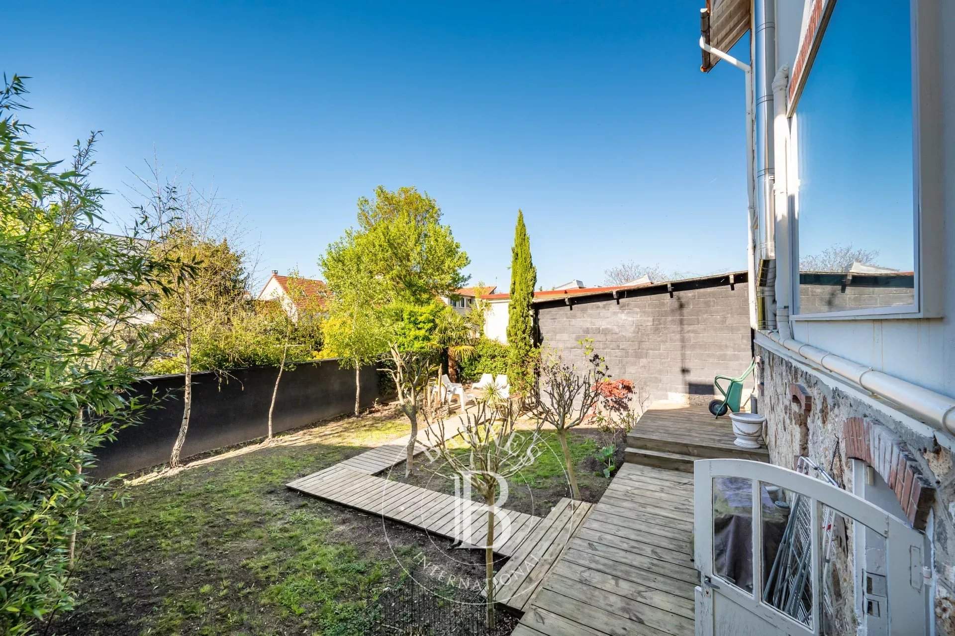 Nanterre  - Maison 7 Pi&egrave;ces 5 Chambres - picture 11