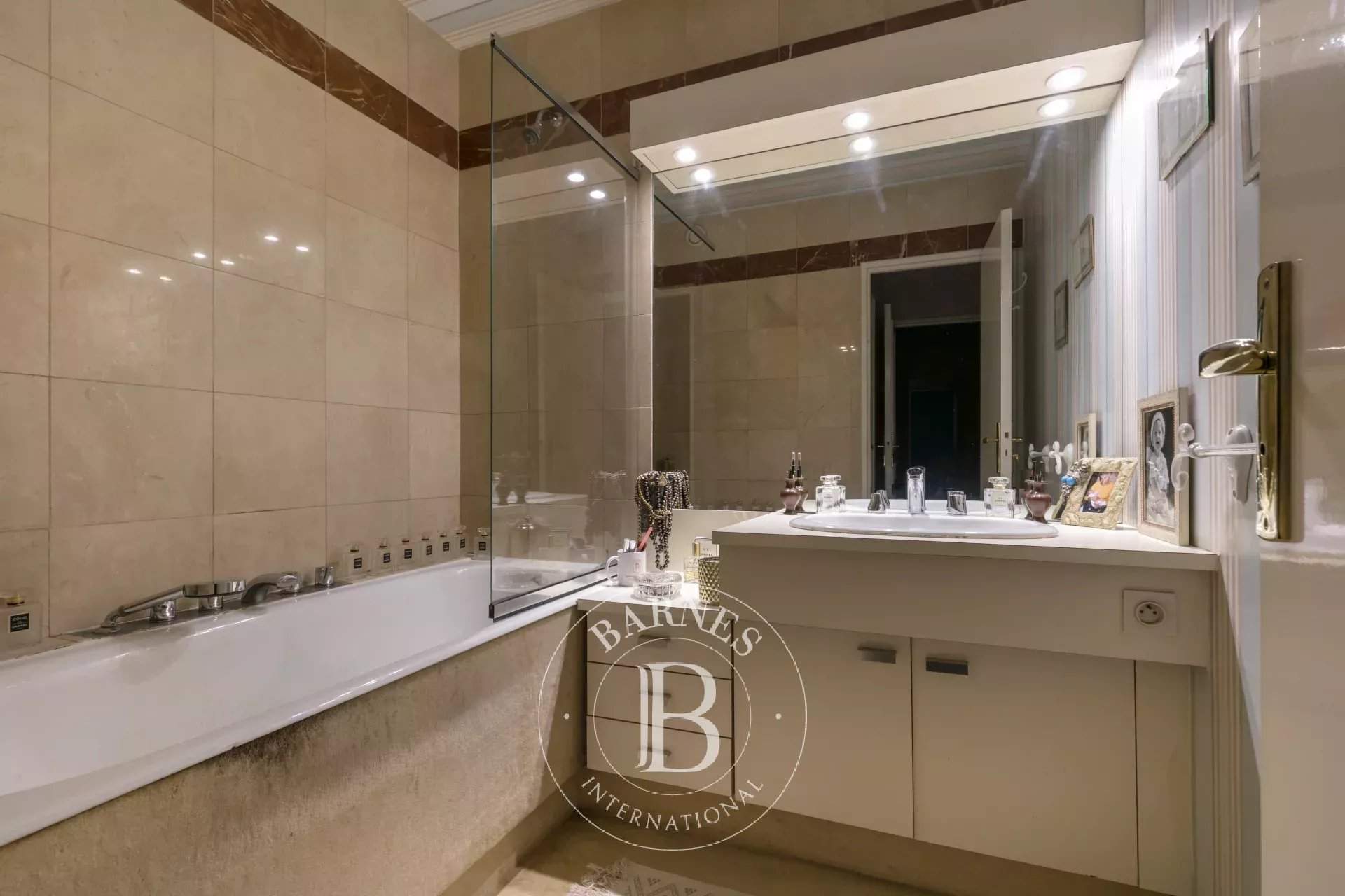 Courbevoie  - Piso 4 Cuartos 2 Habitaciones - picture 9