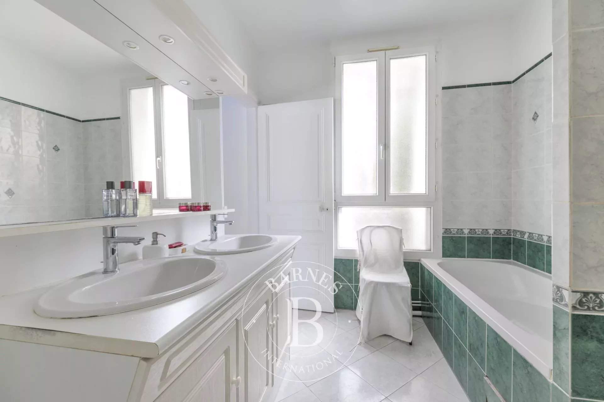 La Garenne-Colombes  - Maison 7 Pi&egrave;ces 4 Chambres - picture 10