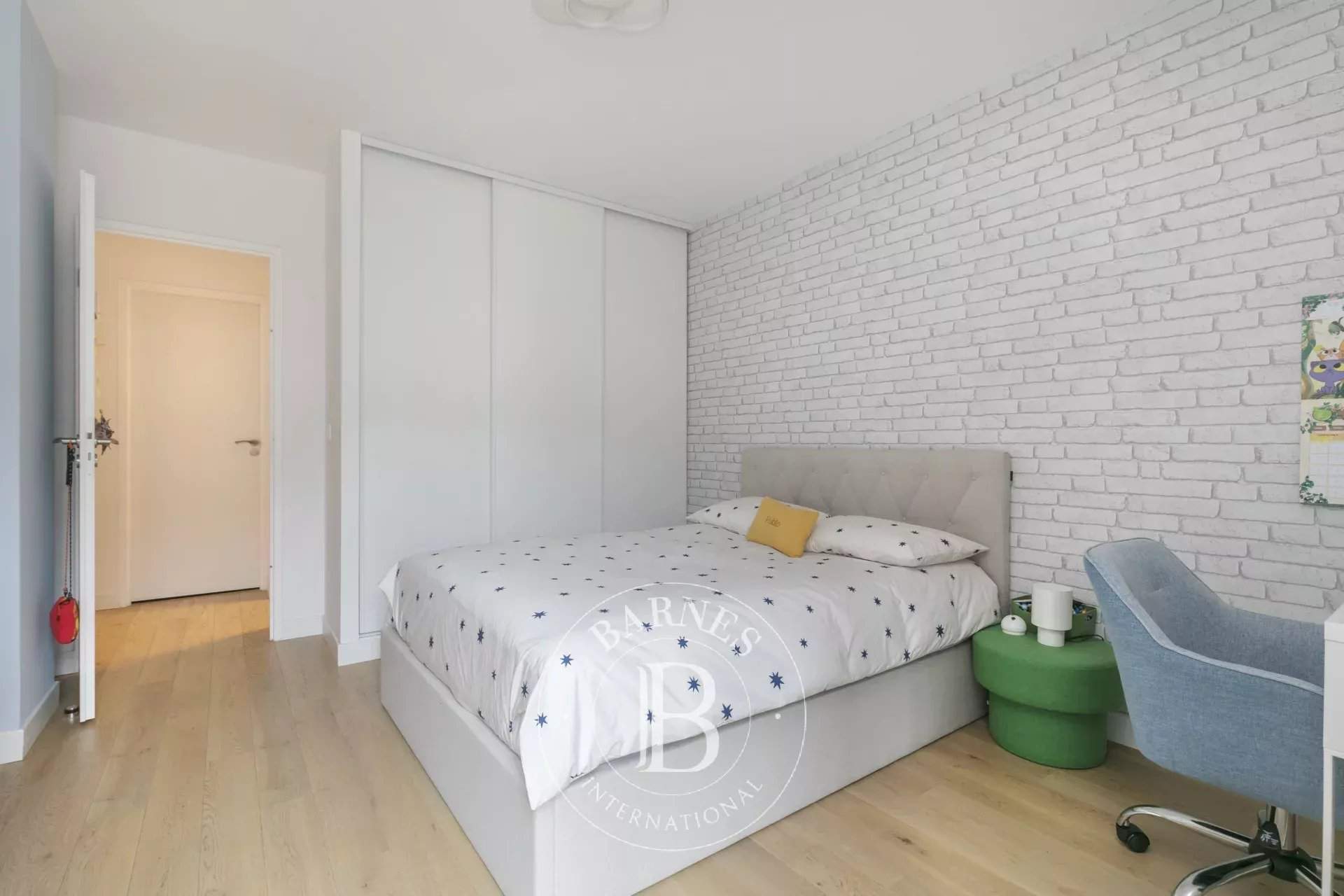 Rueil-Malmaison  - Apartment 3 Bedrooms - picture 10