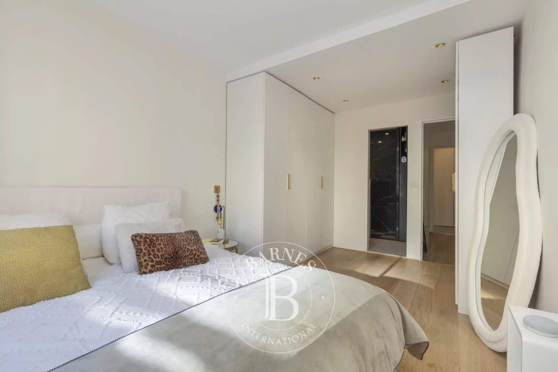 Courbevoie  - Appartement 5 Pi&egrave;ces 3 Chambres - picture 7