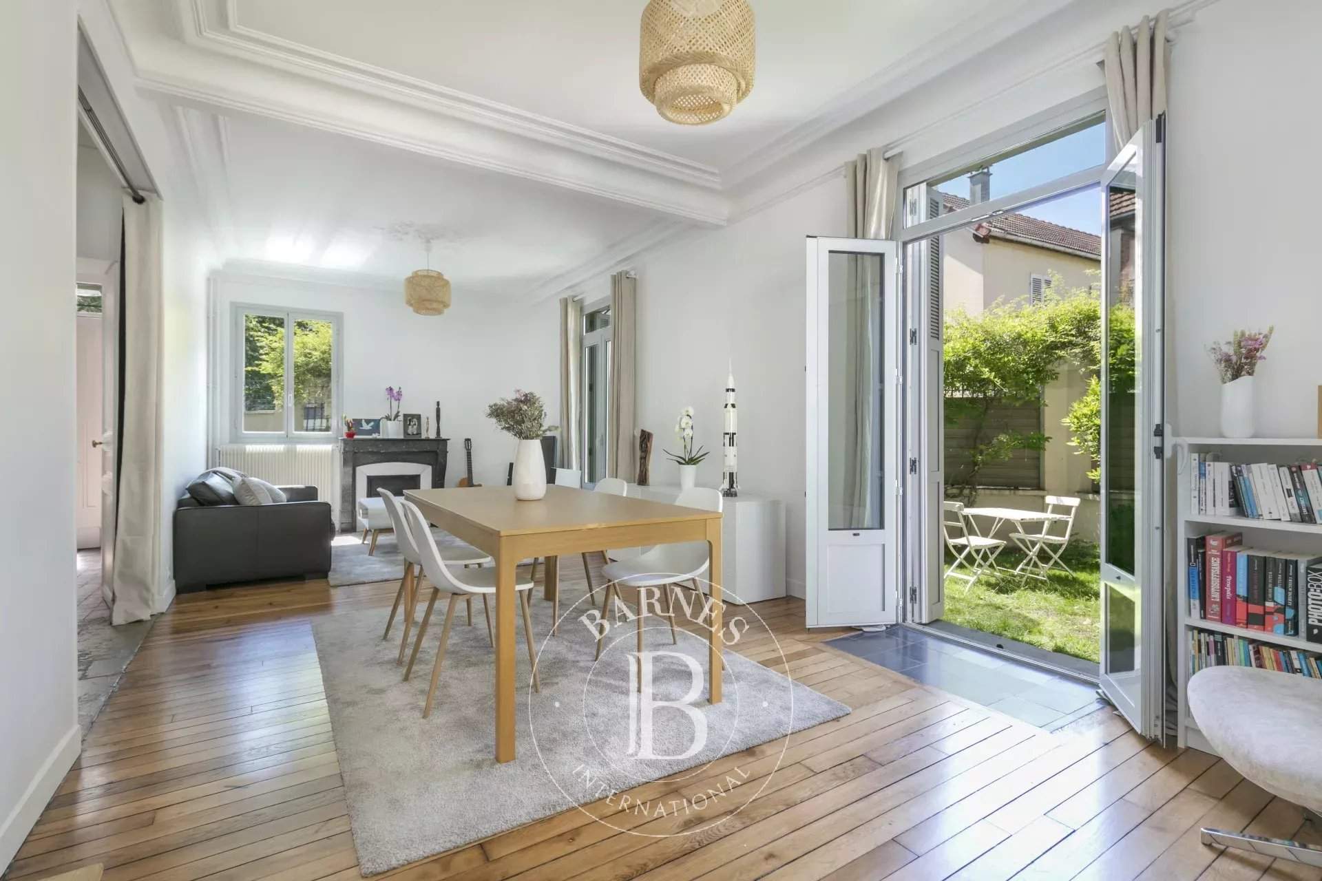 Courbevoie  - House 5 Bedrooms - picture 1