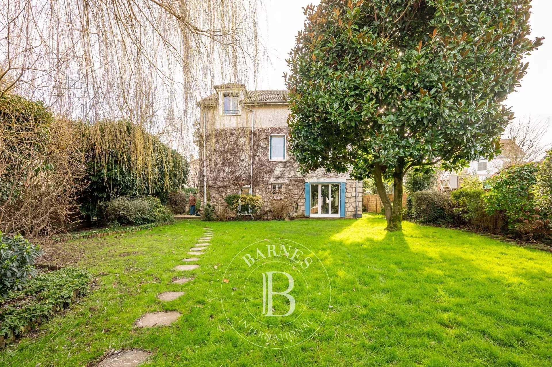 Rueil-Malmaison  - House 6 Bedrooms - picture 1