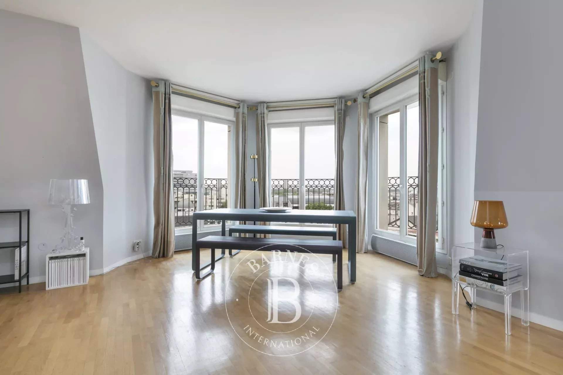 Puteaux  - Appartement 4 Pièces 2 Chambres - picture 1