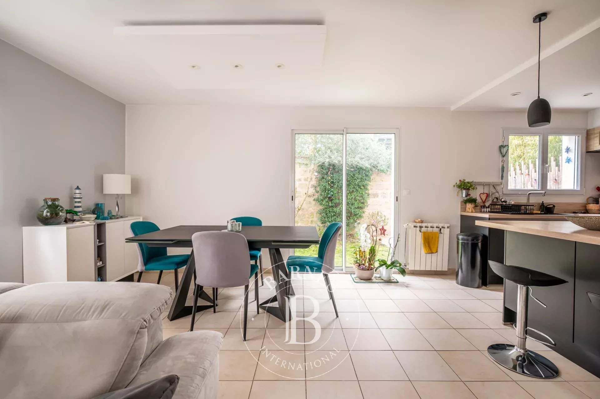 Asnières-sur-Seine  - Maison 5 Pi&egrave;ces 4 Chambres - picture 4