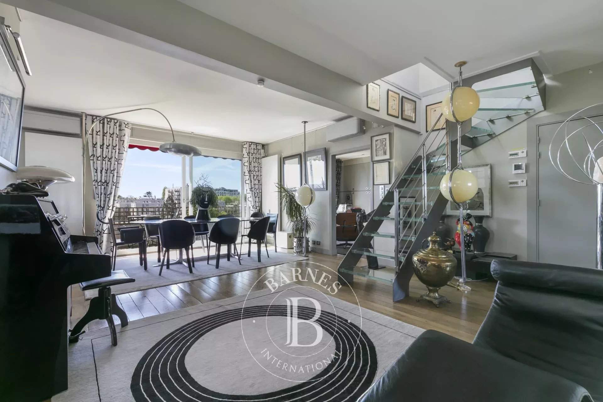 Suresnes  - Apartment 3 Bedrooms - picture 8