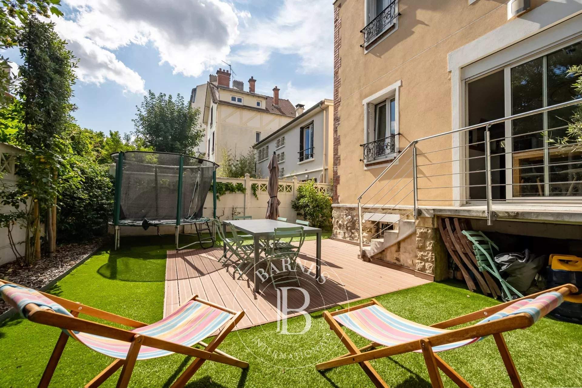 Asnières-sur-Seine  - Maison 6 Pi&egrave;ces 4 Chambres - picture 1