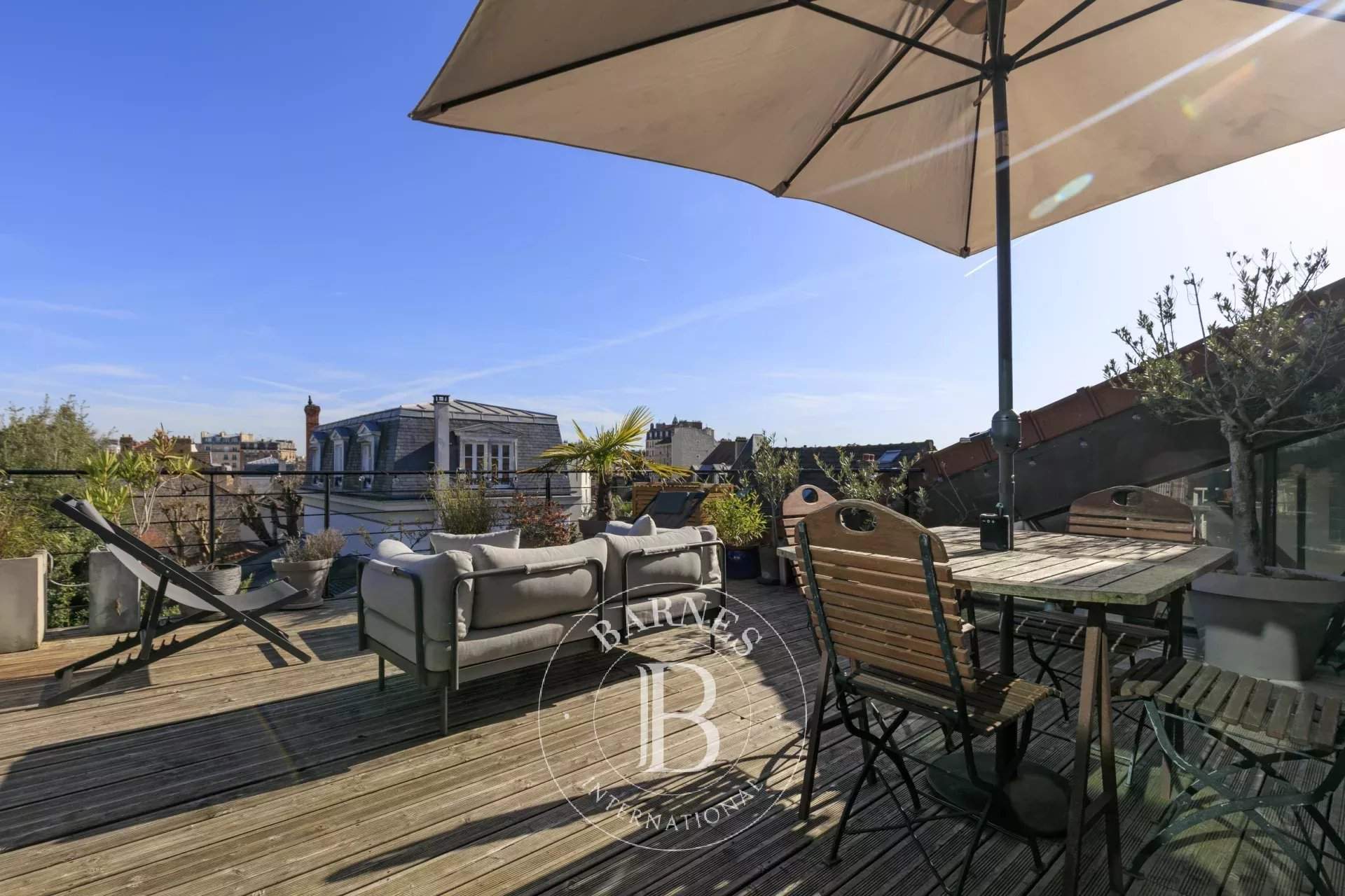 Bois-Colombes  - Maison 7 Pi&egrave;ces 4 Chambres - picture 1