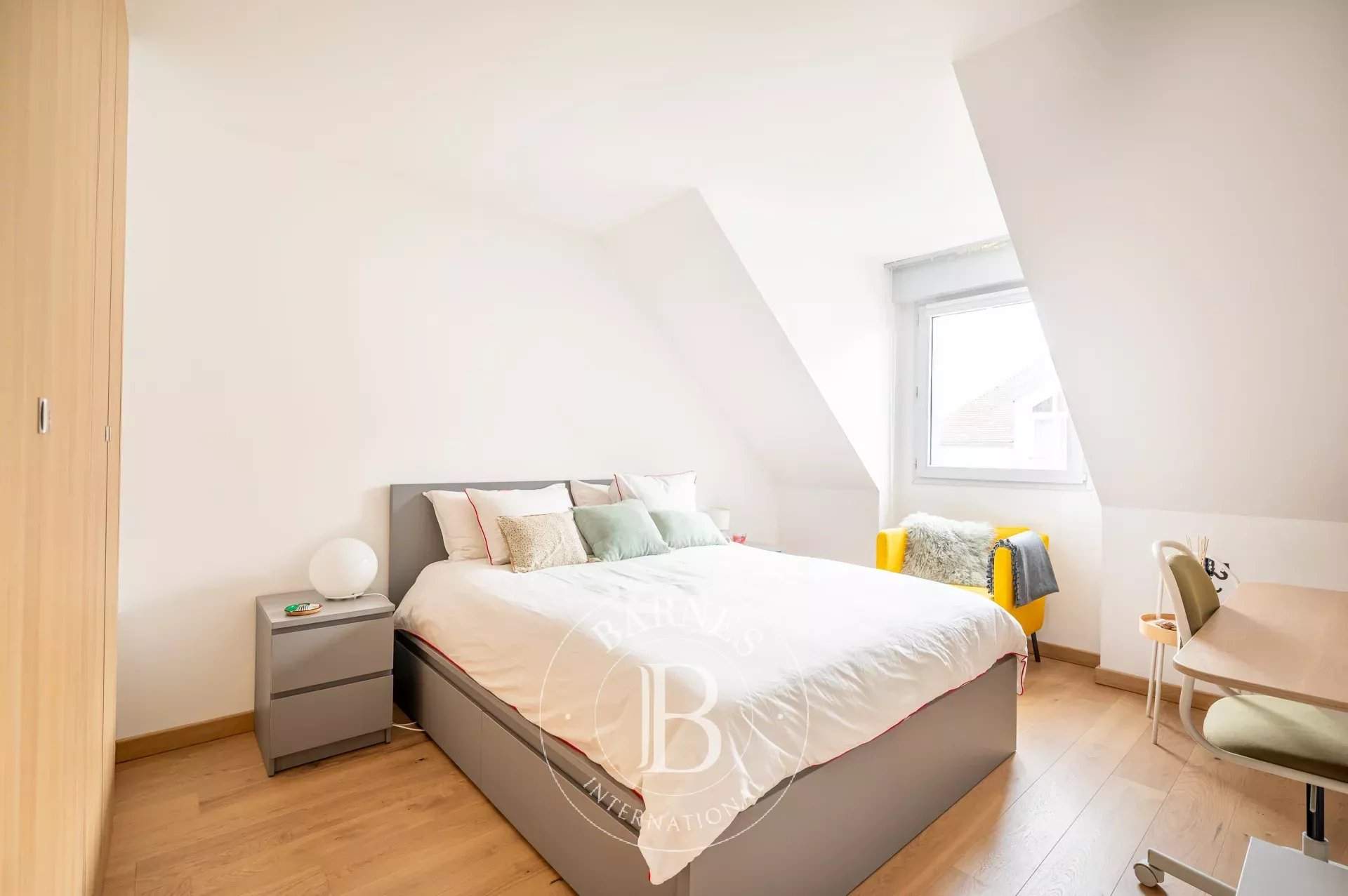 Rueil-Malmaison  - Appartement 5 Pièces 3 Chambres - picture 16