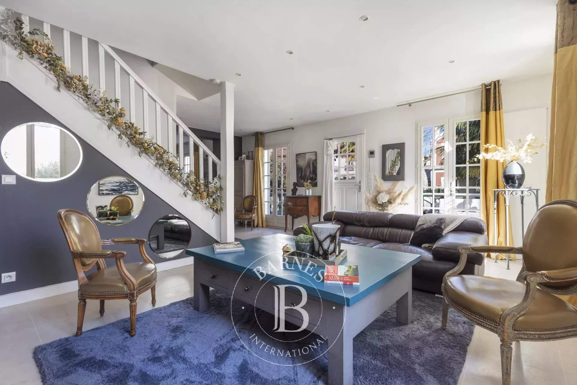 Asnières-sur-Seine  - Maison 5 Pi&egrave;ces 4 Chambres - picture 2