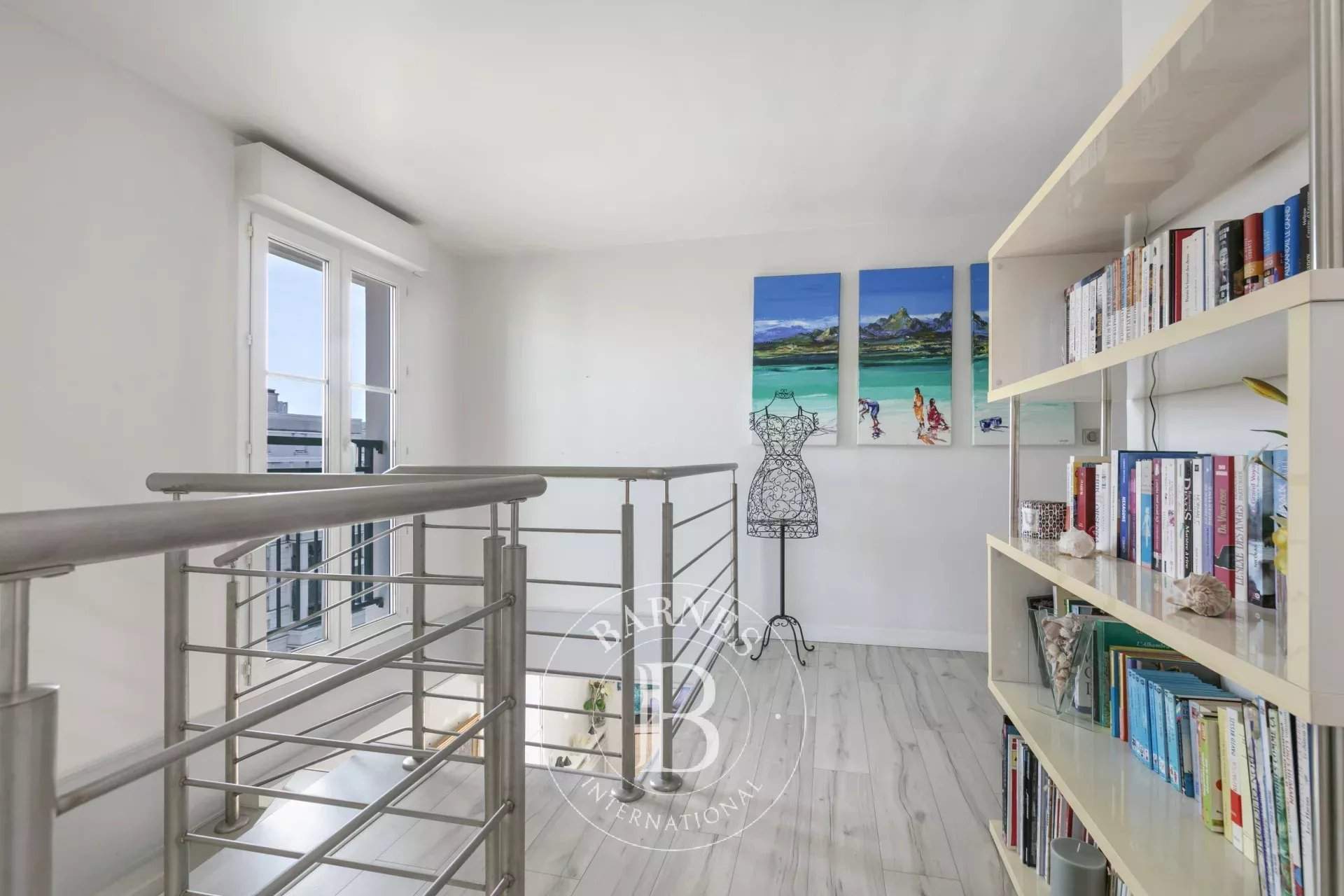 Courbevoie  - Appartement 6 Pi&egrave;ces 4 Chambres - picture 14