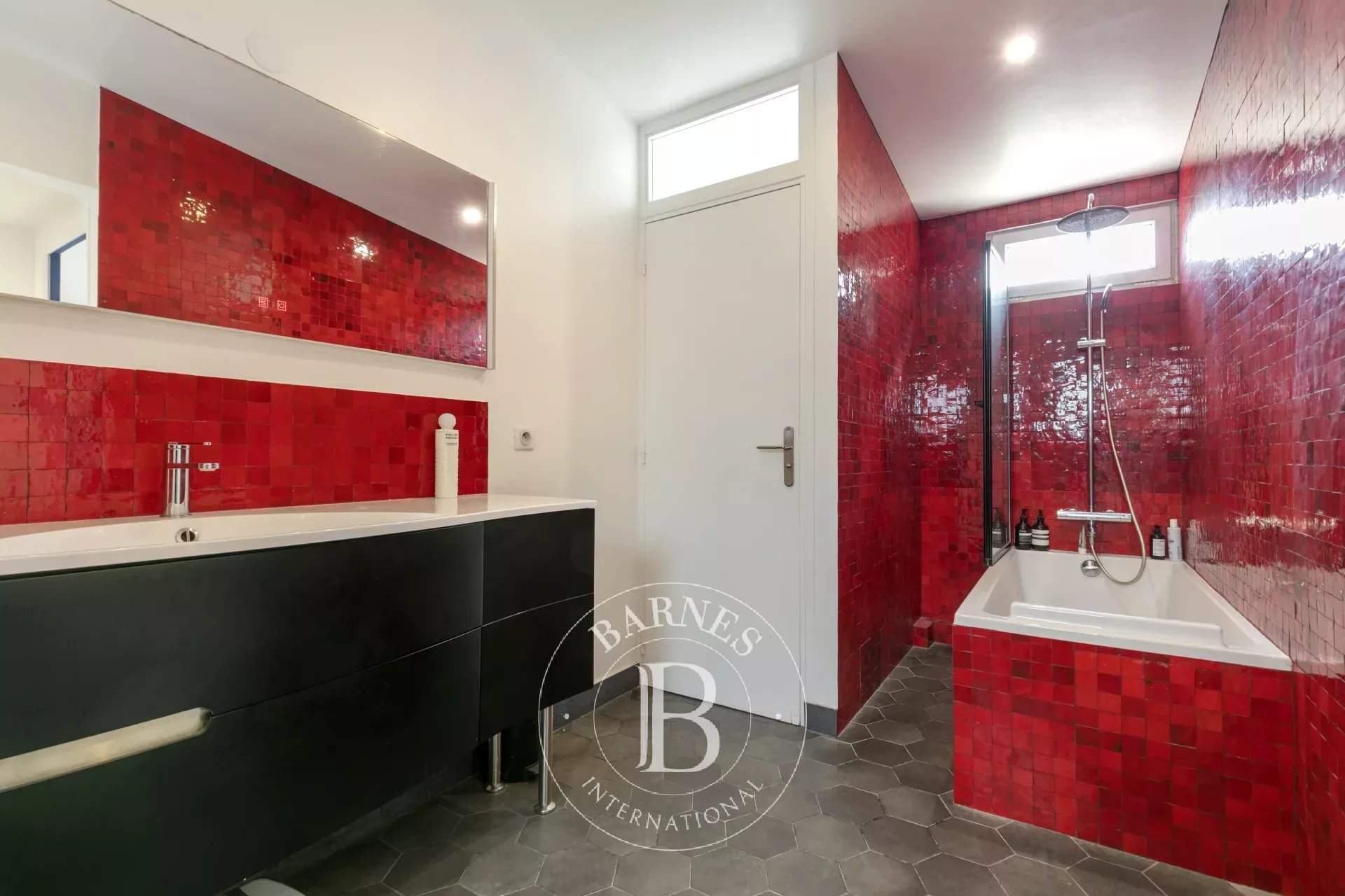 Suresnes  - Maison 8 Pi&egrave;ces 5 Chambres - picture 12