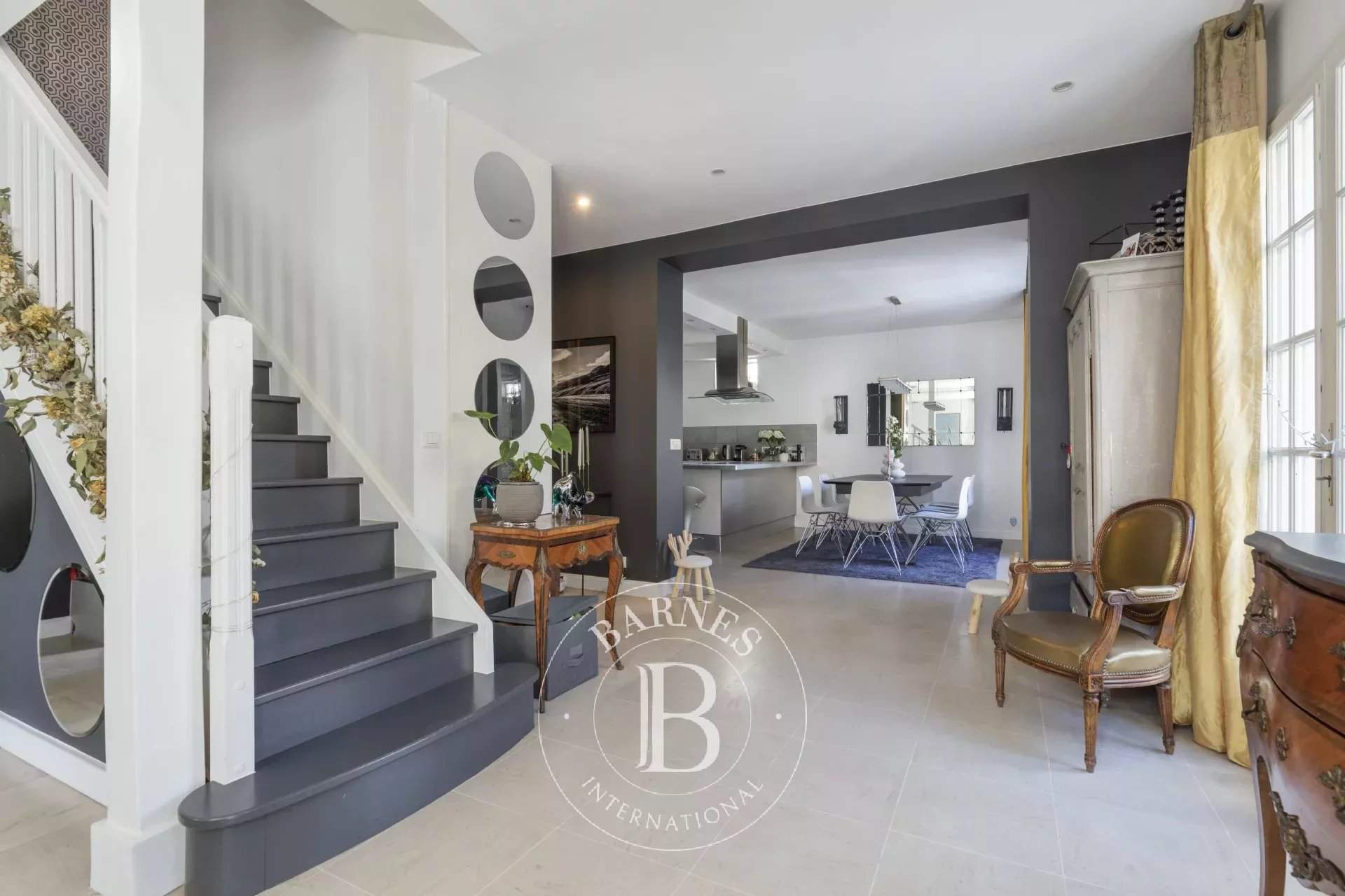 Asnières-sur-Seine  - Maison 5 Pi&egrave;ces 4 Chambres - picture 4