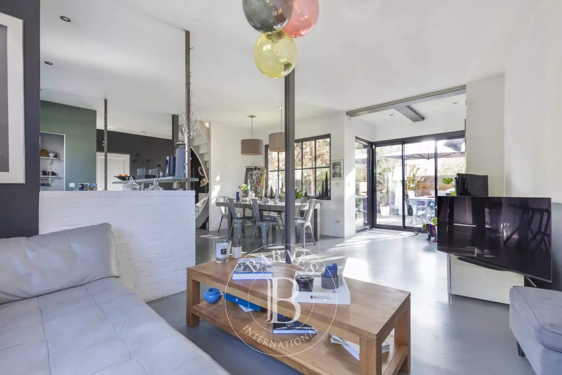 Suresnes  - Maison 6 Pi&egrave;ces 4 Chambres - picture 3