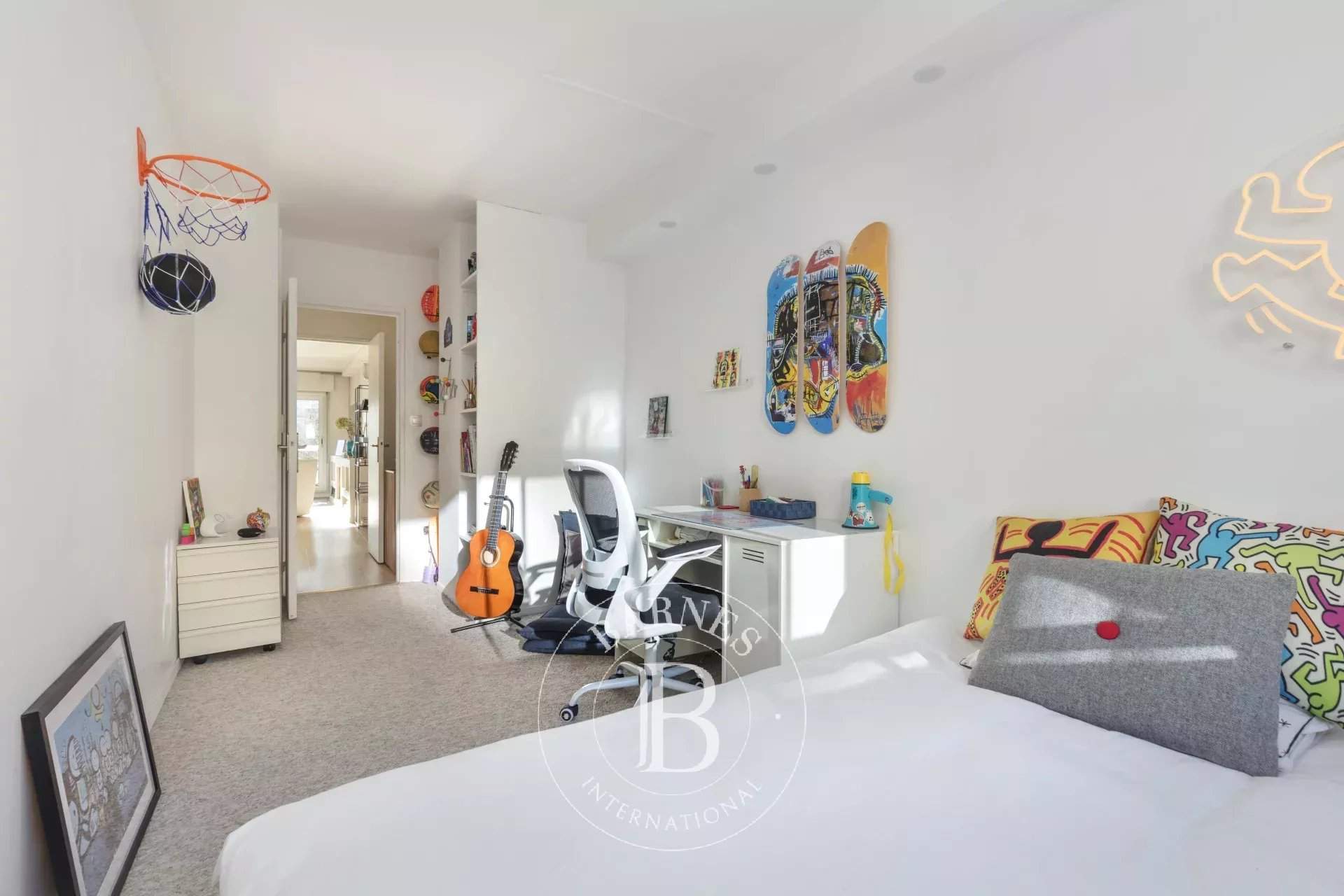 Courbevoie  - Appartement 5 Pi&egrave;ces 3 Chambres - picture 9