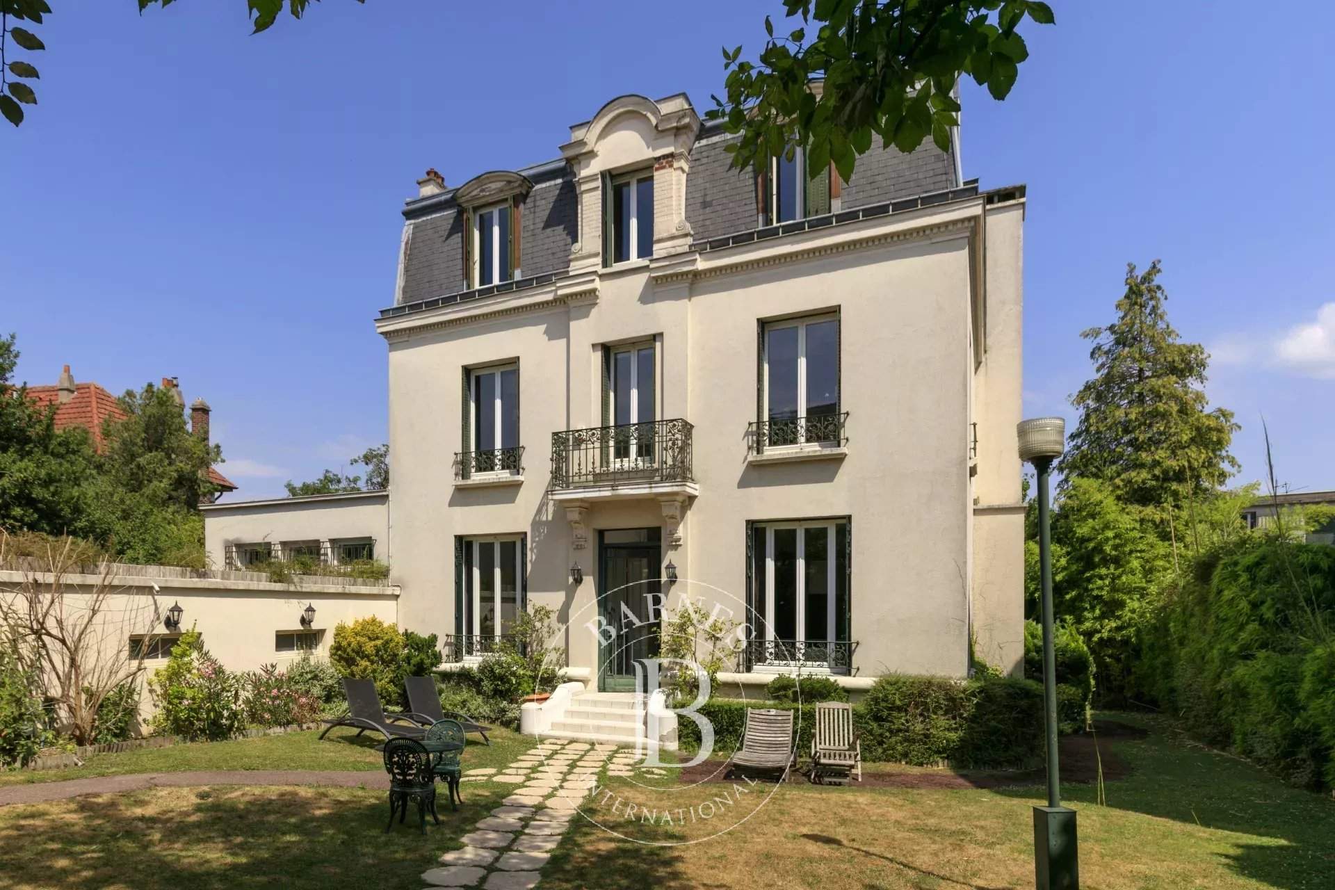 Suresnes  - Mansion 7 Bedrooms - picture 2