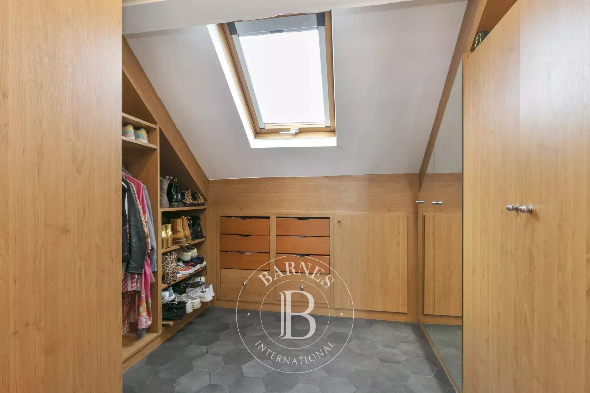 Suresnes  - Maison 8 Pi&egrave;ces 5 Chambres - picture 10