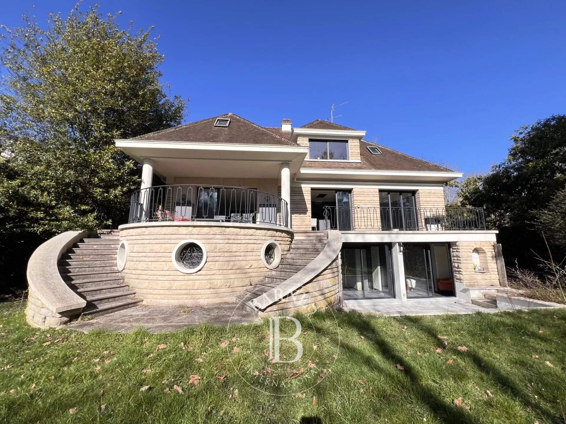 Rueil-Malmaison  - Maison 9 Pi&egrave;ces 7 Chambres - picture 2