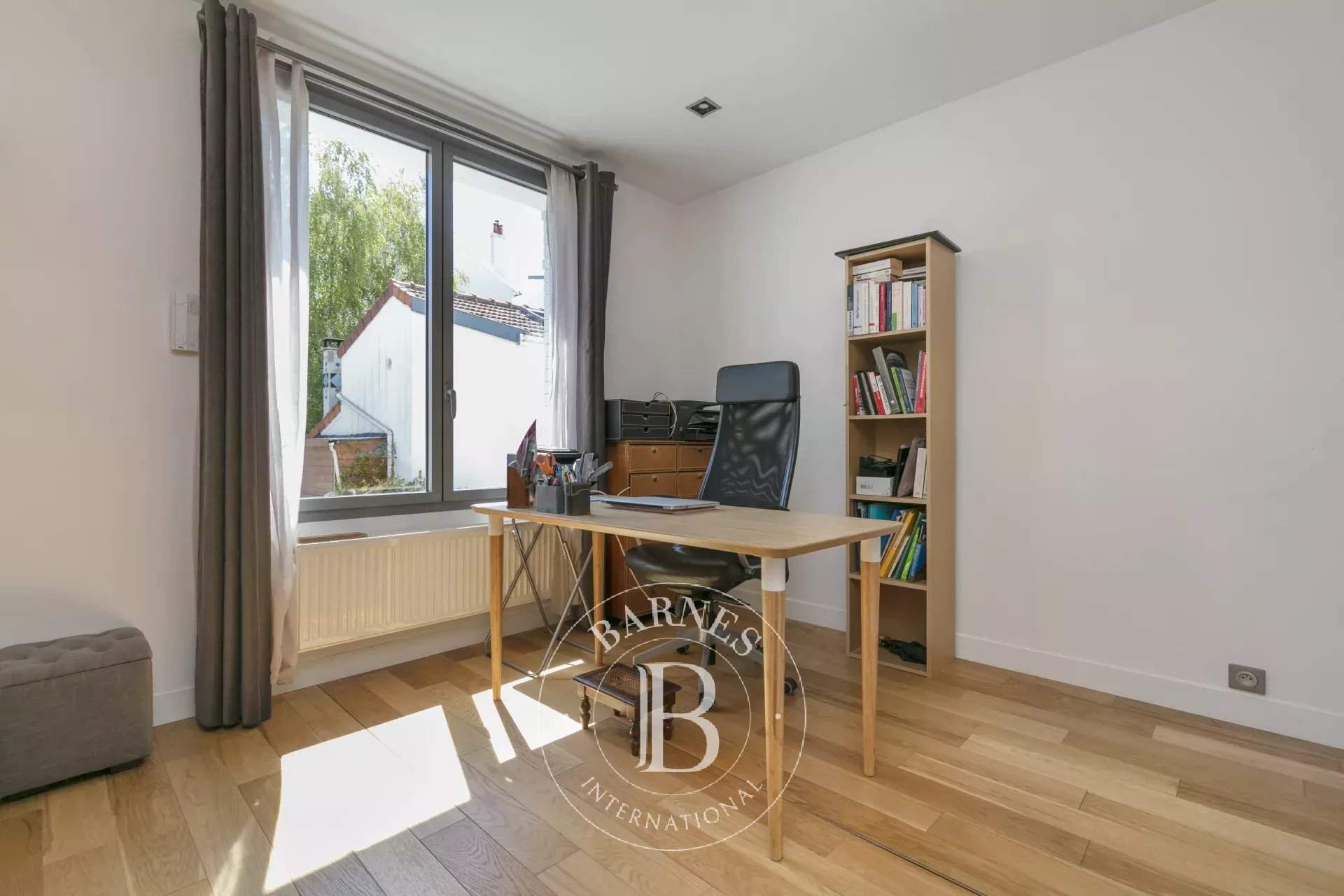 Courbevoie  - Maison 10 Pi&egrave;ces 6 Chambres - picture 13