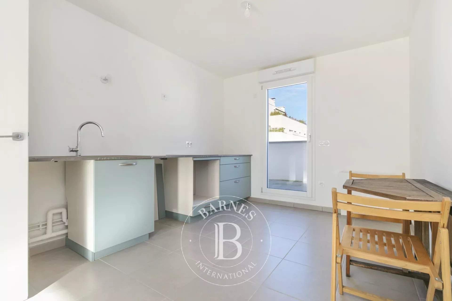 Suresnes  - Appartement 5 Pi&egrave;ces 3 Chambres - picture 7