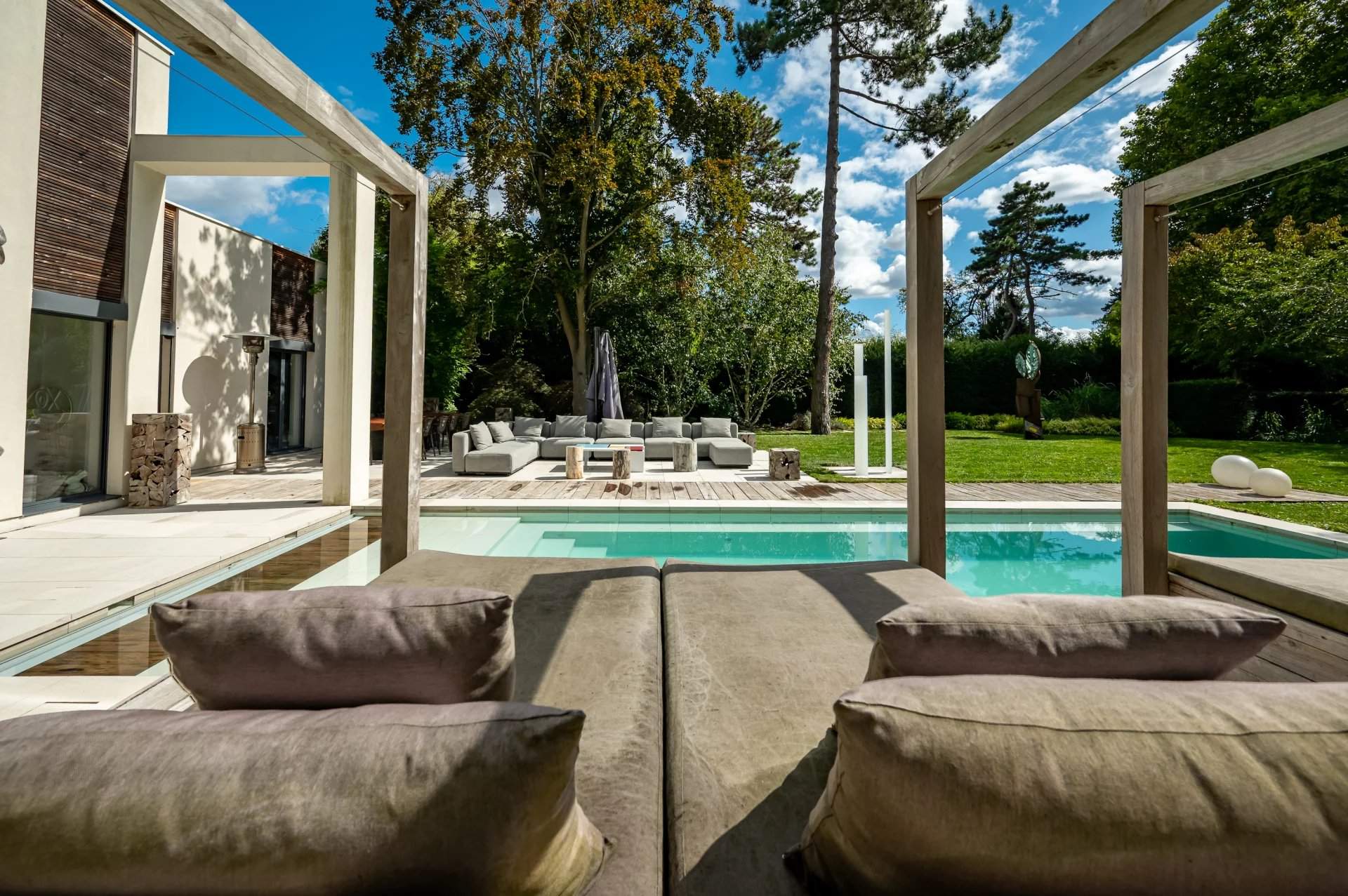 Rueil-Malmaison  - Maison 7 Pi&egrave;ces 6 Chambres - picture 6