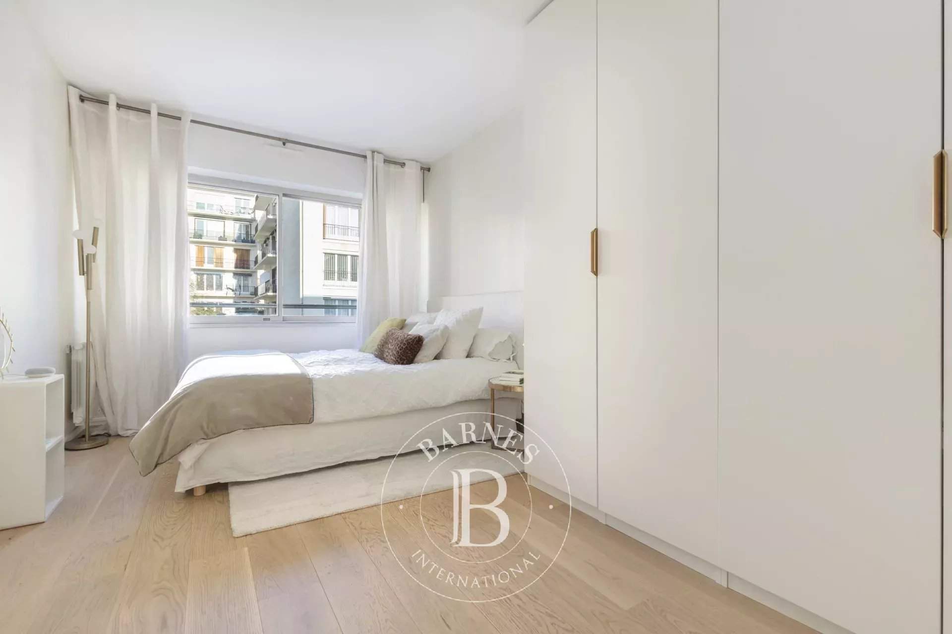 Courbevoie  - Appartement 5 Pi&egrave;ces 3 Chambres - picture 8