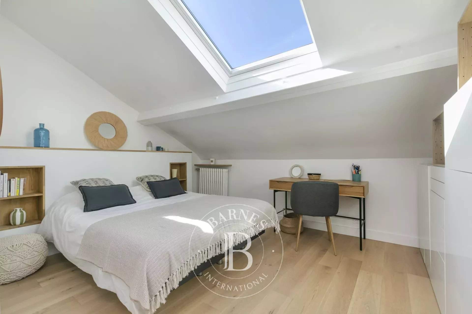 Suresnes  - Maison 10 Pi&egrave;ces 5 Chambres - picture 12