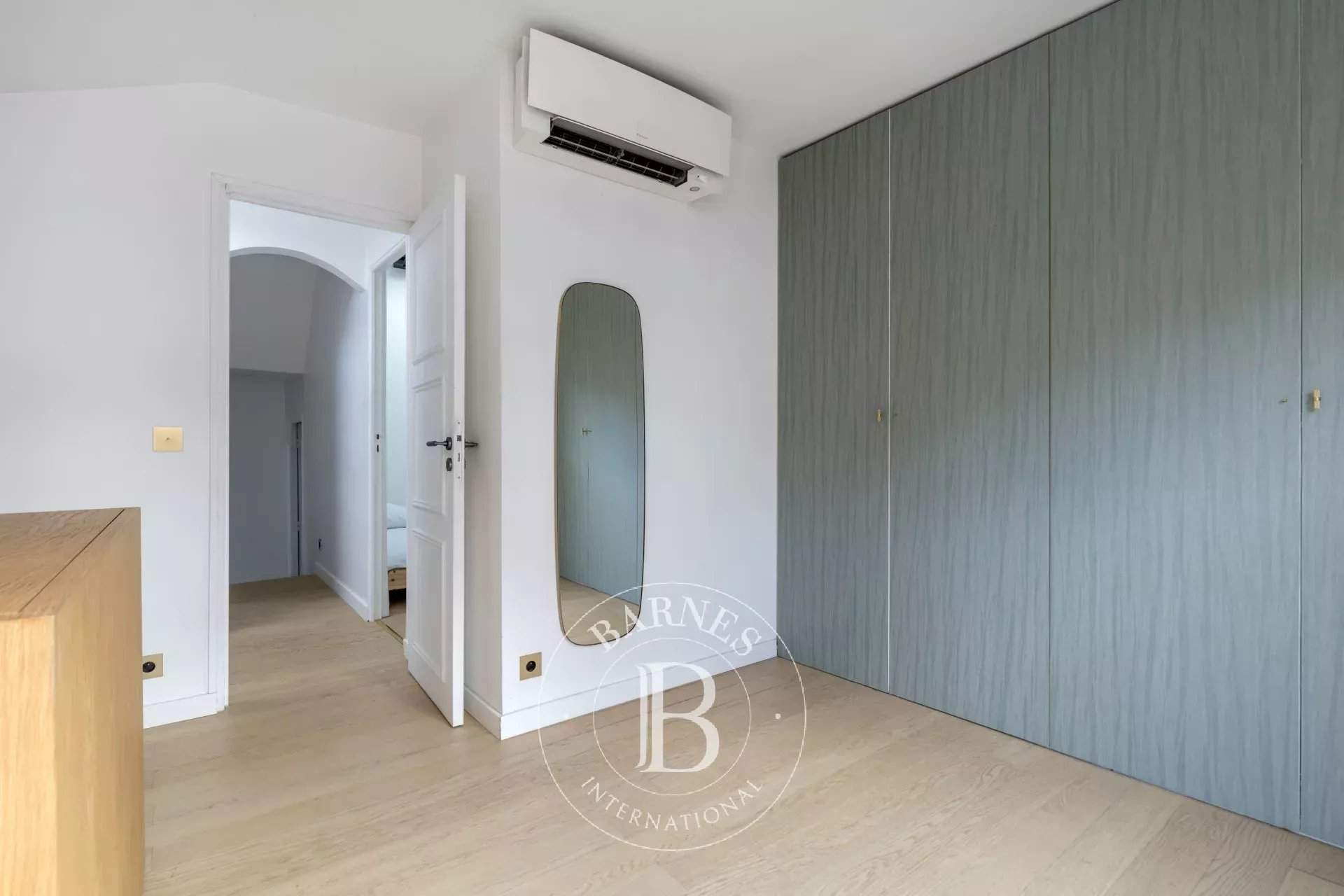 Courbevoie  - House 3 Bedrooms - picture 7