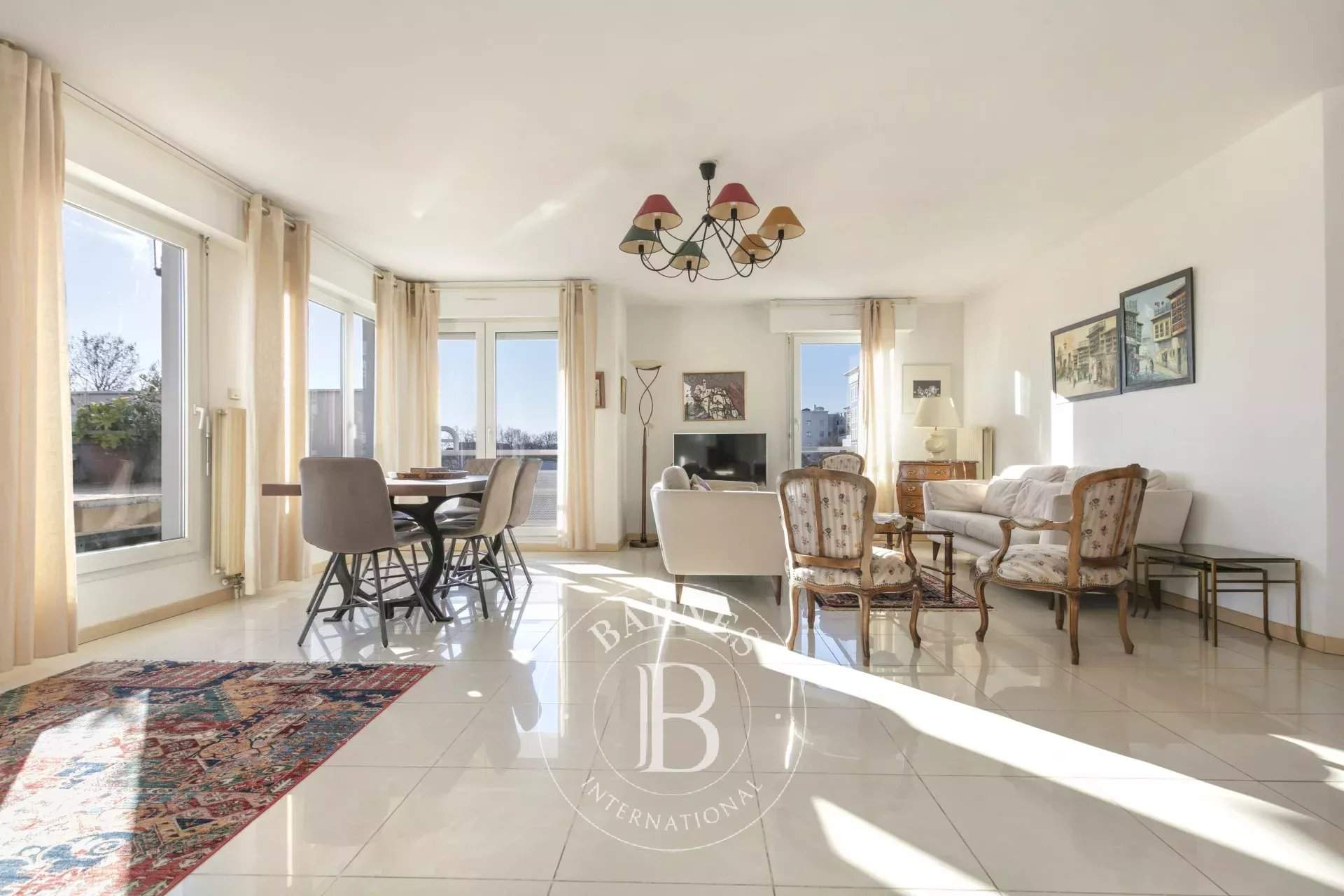 Suresnes  - Duplex 5 Pi&egrave;ces 3 Chambres - picture 6