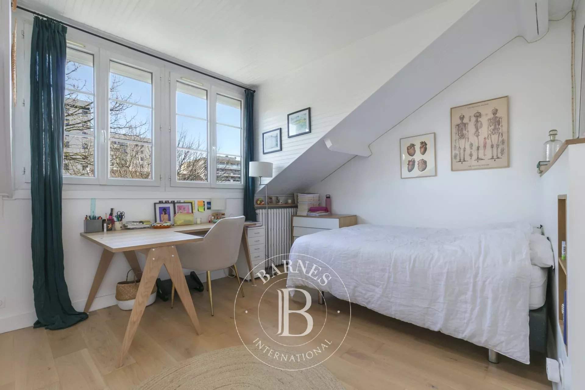 Suresnes  - Maison 10 Pi&egrave;ces 5 Chambres - picture 13