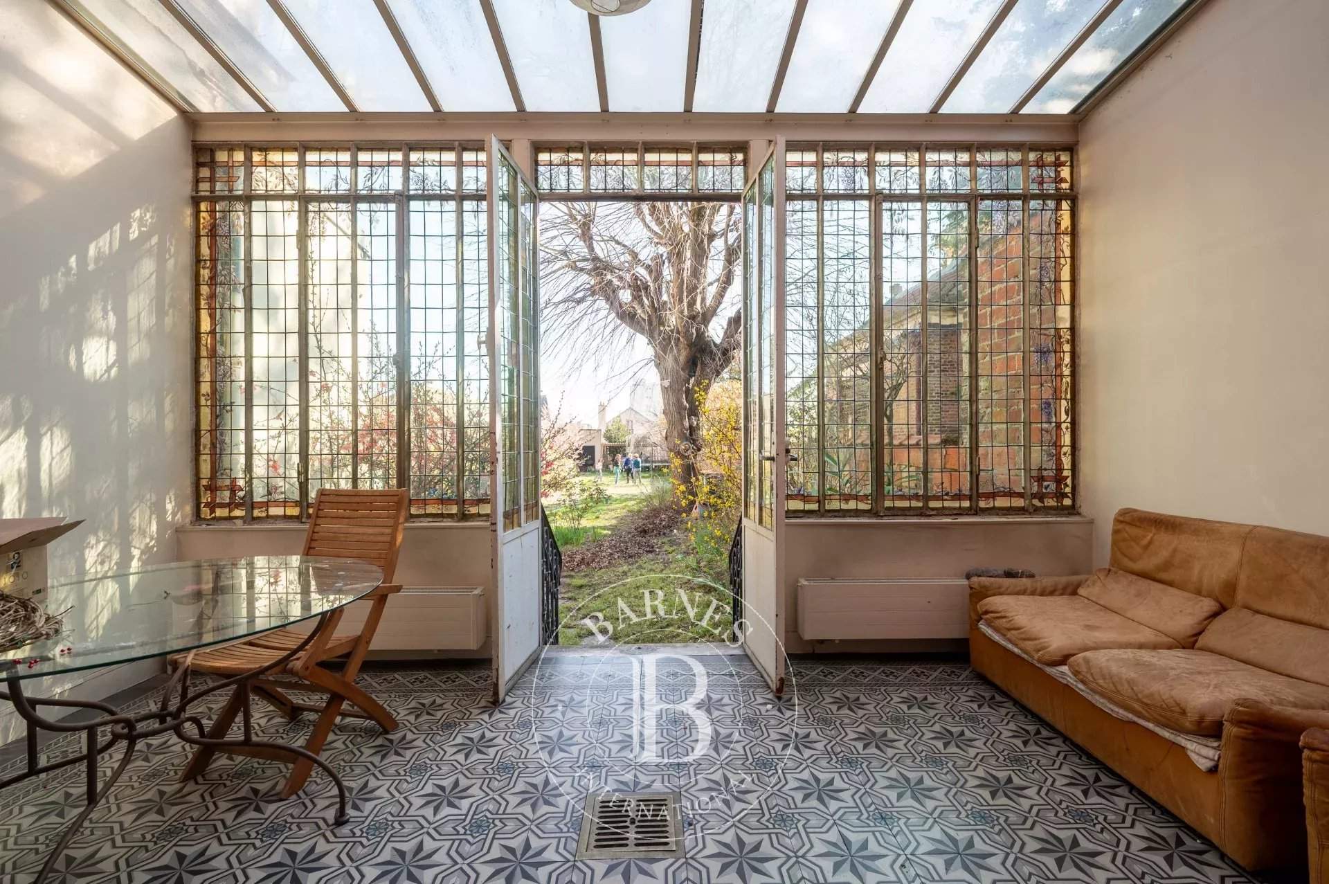 Courbevoie  - Hôtel particulier 10 Pi&egrave;ces 7 Chambres - picture 2