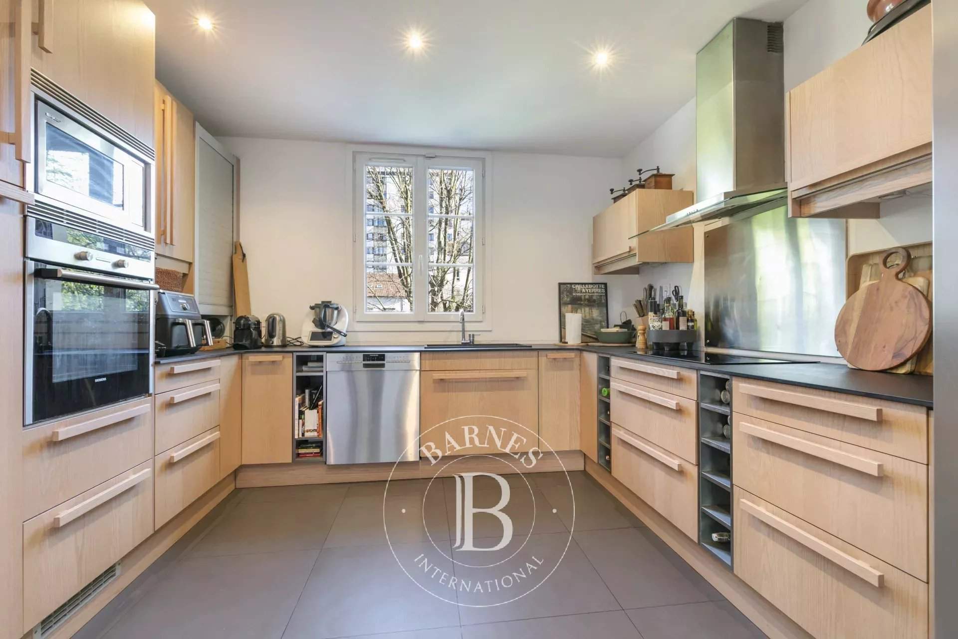 Suresnes  - Maison 10 Pi&egrave;ces 5 Chambres - picture 7