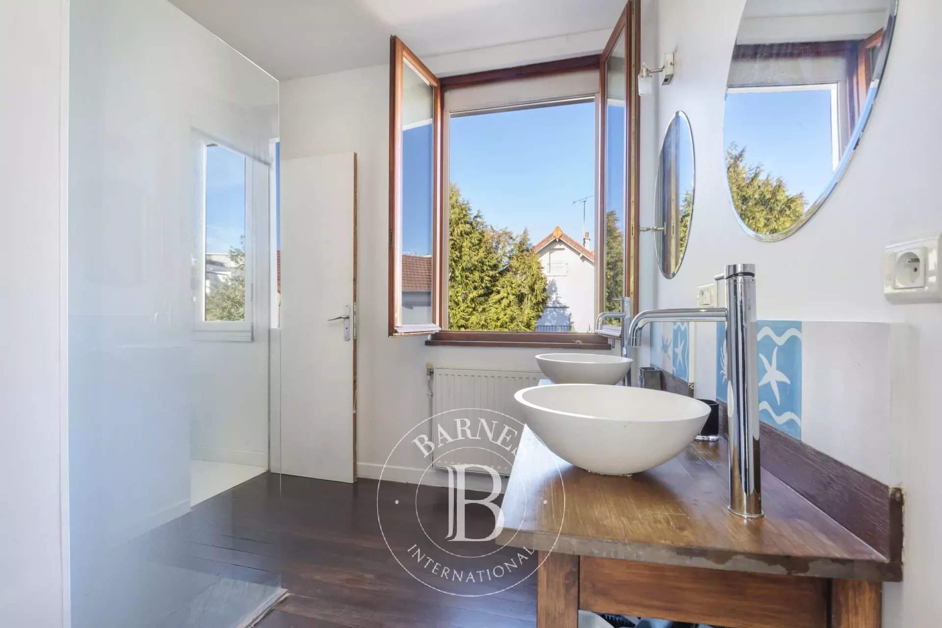 Suresnes  - Maison 6 Pi&egrave;ces 4 Chambres - picture 12