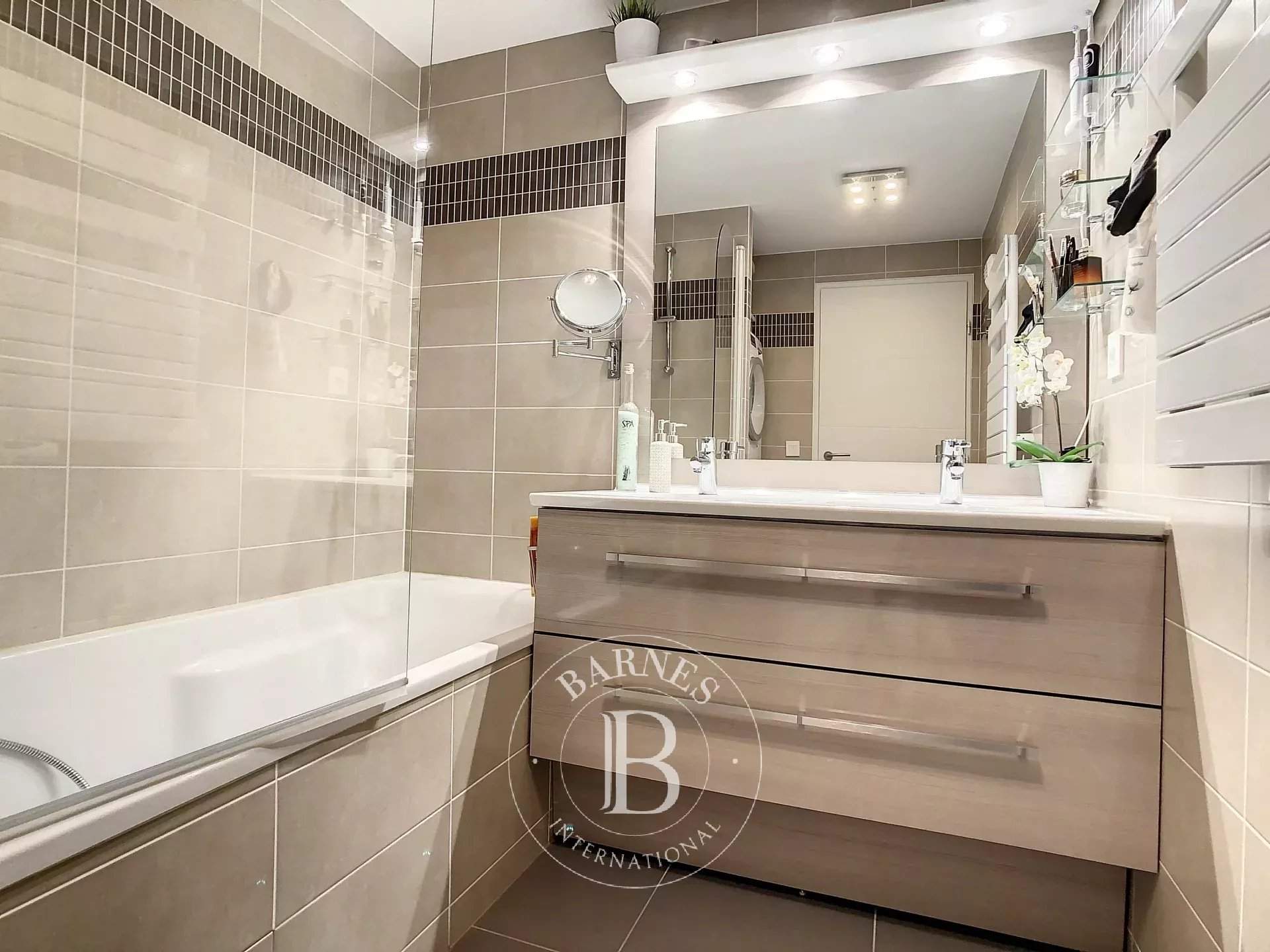 Suresnes  - Piso 4 Cuartos 4 Habitaciones - picture 16