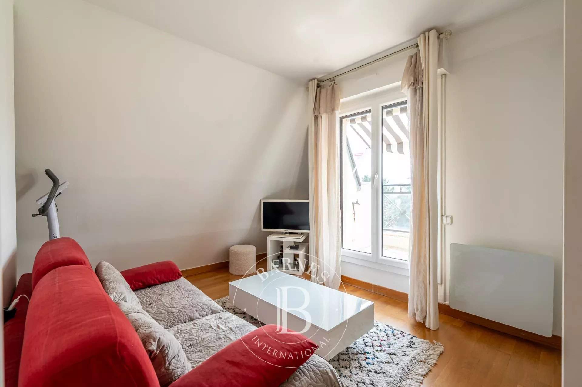 La Garenne-Colombes  - Appartement 5 Pièces 3 Chambres - picture 12