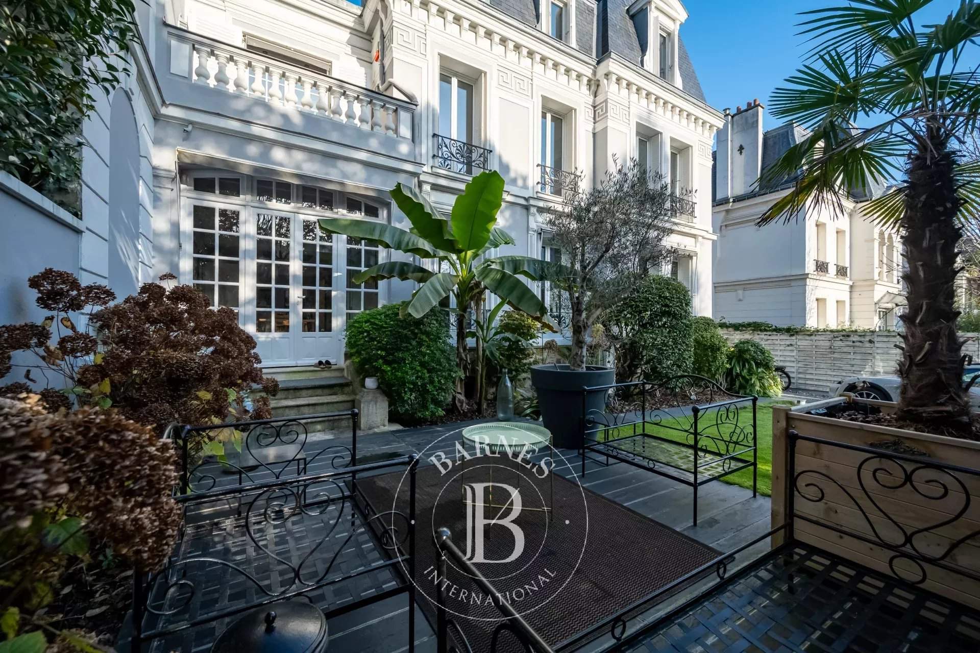 Asnières-sur-Seine  - Maison 8 Pièces 5 Chambres - picture 1