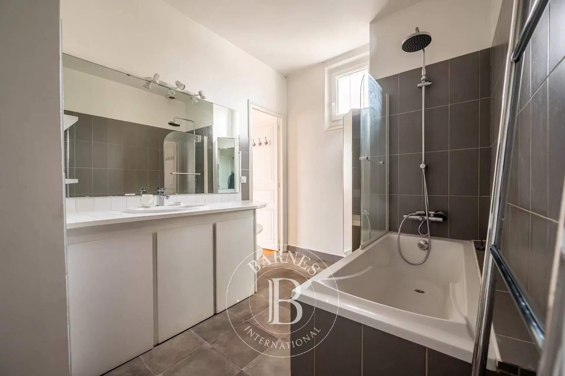 Courbevoie  - Hôtel particulier 8 Pi&egrave;ces 4 Chambres - picture 19