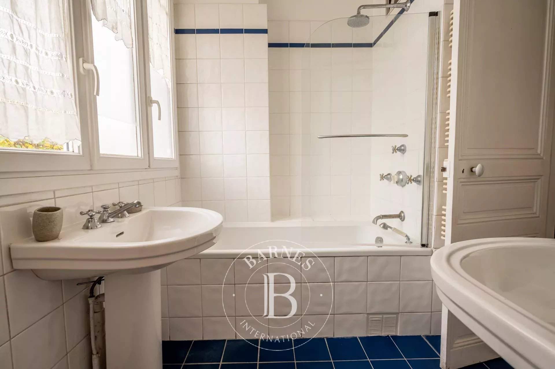 Courbevoie  - Hôtel particulier 8 Pi&egrave;ces 4 Chambres - picture 15