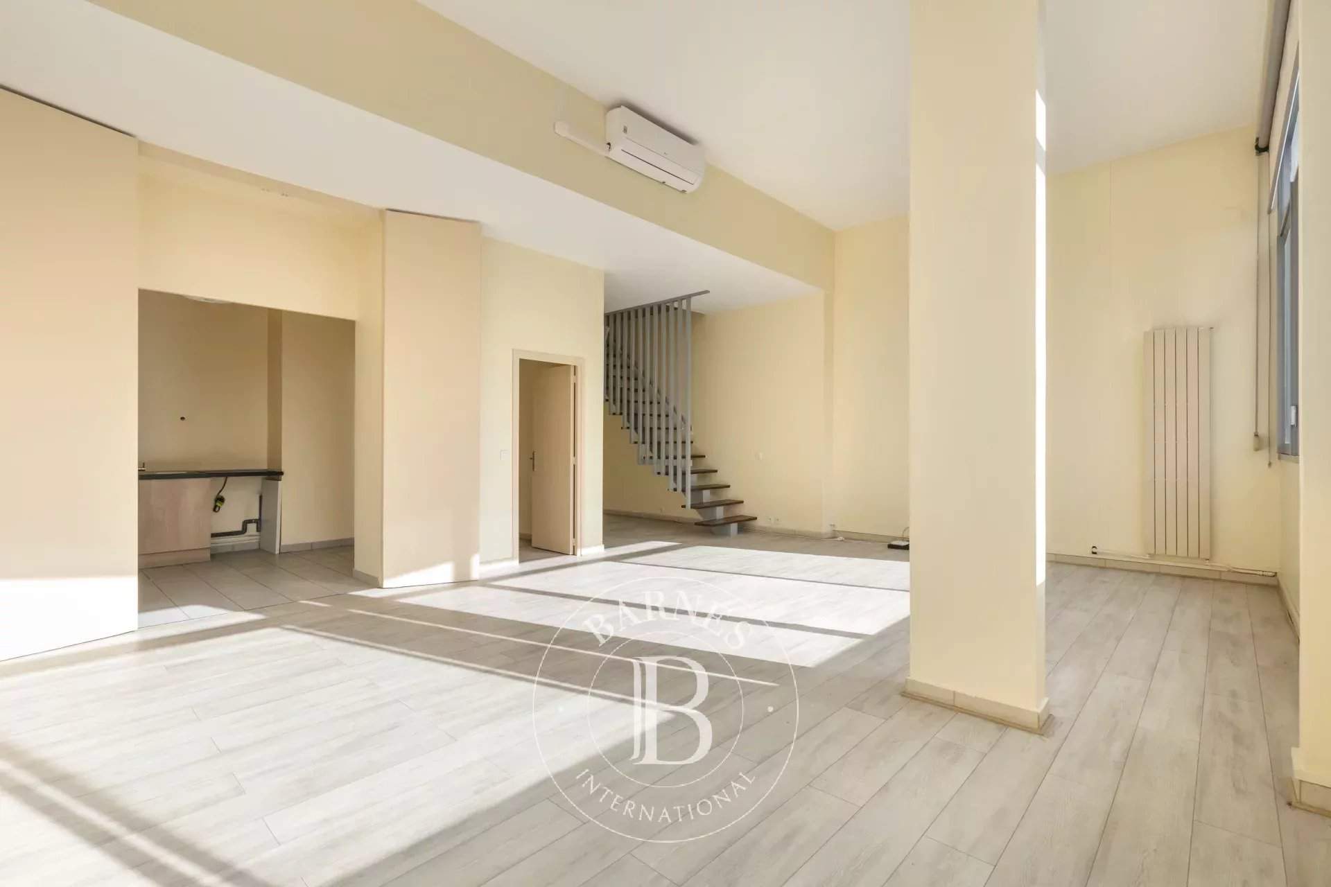 Courbevoie  - Duplex 4 Bedrooms - picture 6