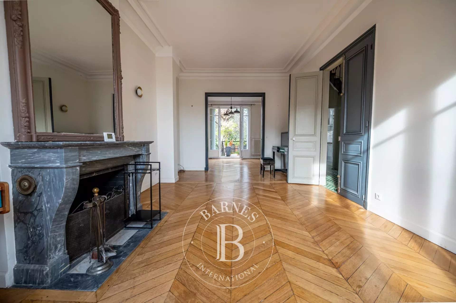 Courbevoie  - Hôtel particulier 8 Pi&egrave;ces 4 Chambres - picture 5