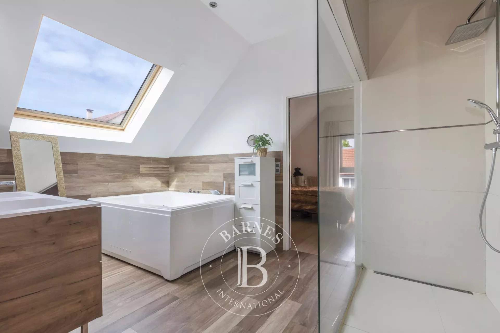 Colombes  - Appartement 6 Pi&egrave;ces 4 Chambres - picture 13