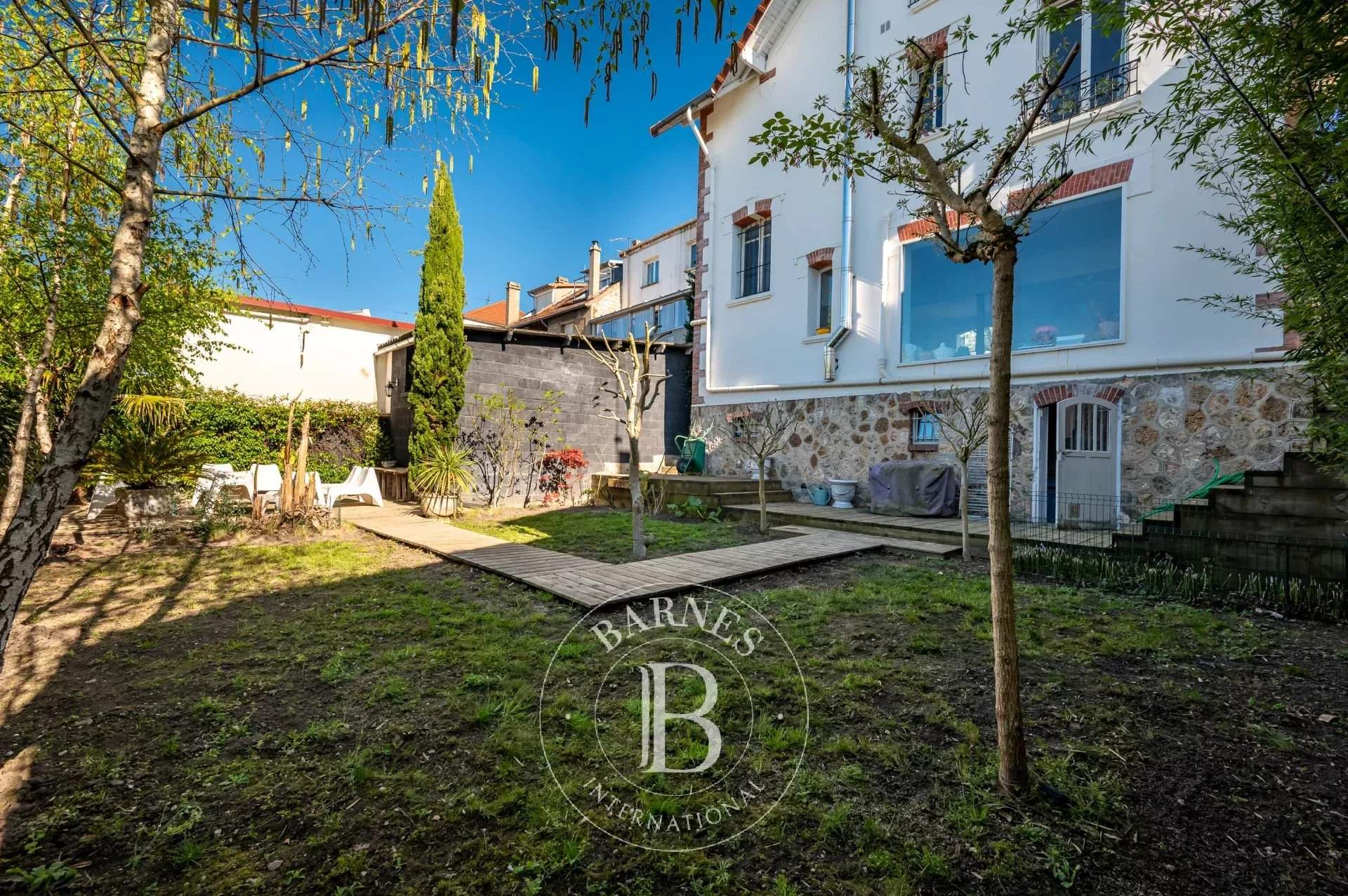 Nanterre  - Maison 7 Pi&egrave;ces 5 Chambres - picture 12