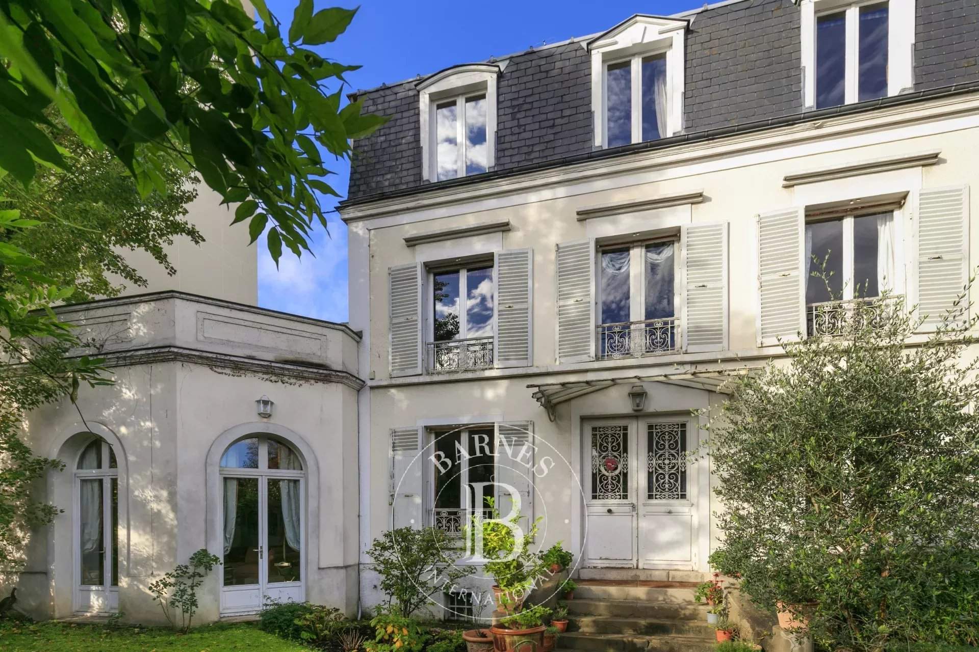 Colombes  - Maison 8 Pièces 5 Chambres - picture 1