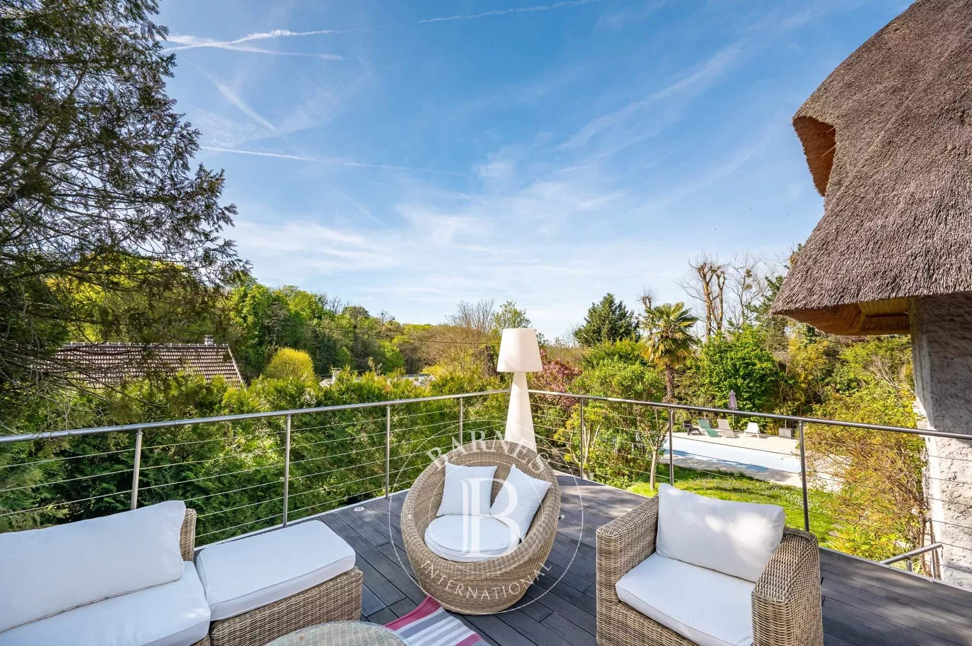 Rueil-Malmaison  - Maison 7 Pi&egrave;ces 6 Chambres - picture 1