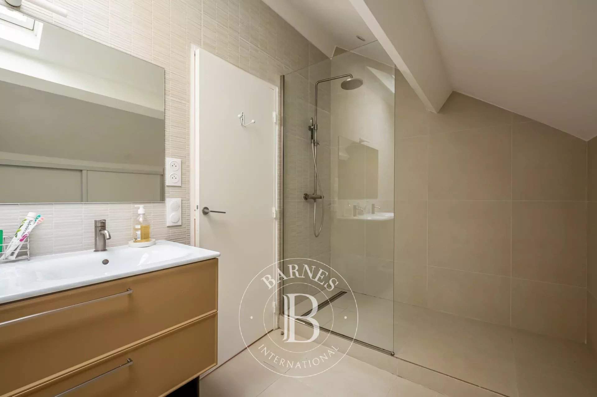 Courbevoie  - Casa 6 Cuartos 4 Habitaciones - picture 18