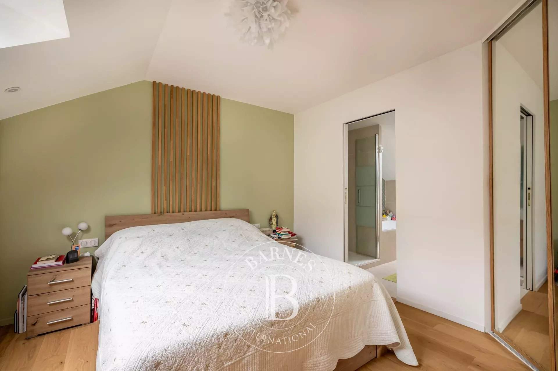 Asnières-sur-Seine  - Maison 5 Pi&egrave;ces 4 Chambres - picture 9