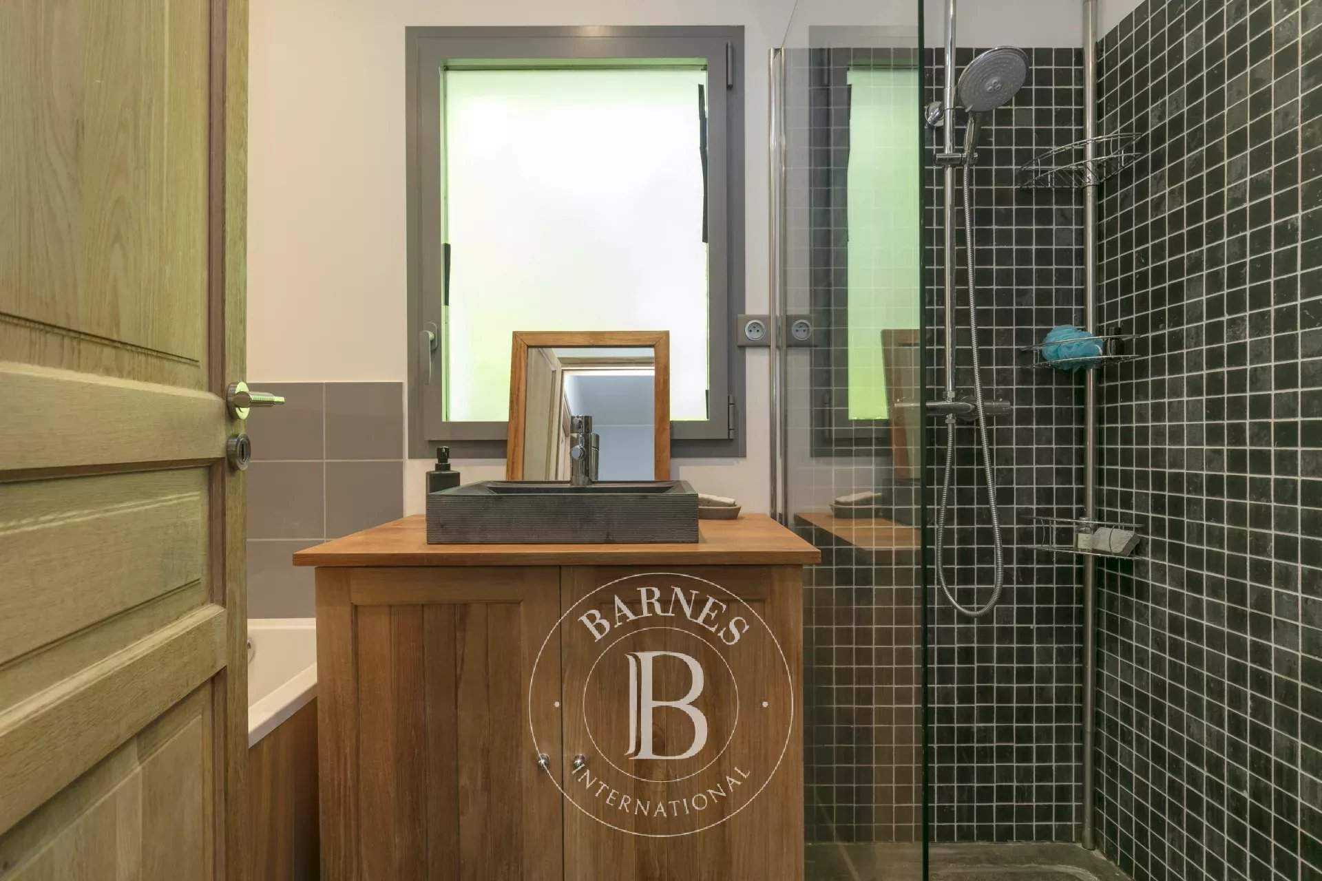 Courbevoie  - Maison 10 Pi&egrave;ces 6 Chambres - picture 20