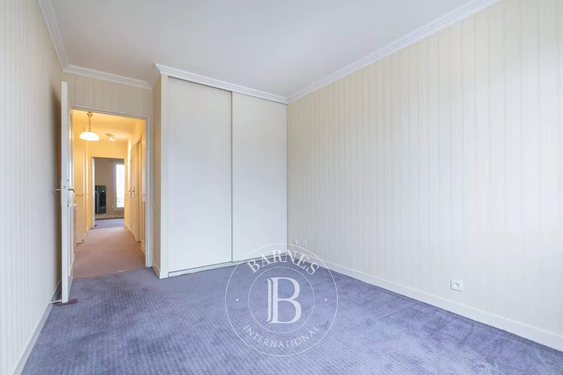 Courbevoie  - Apartment 2 Bedrooms - picture 8