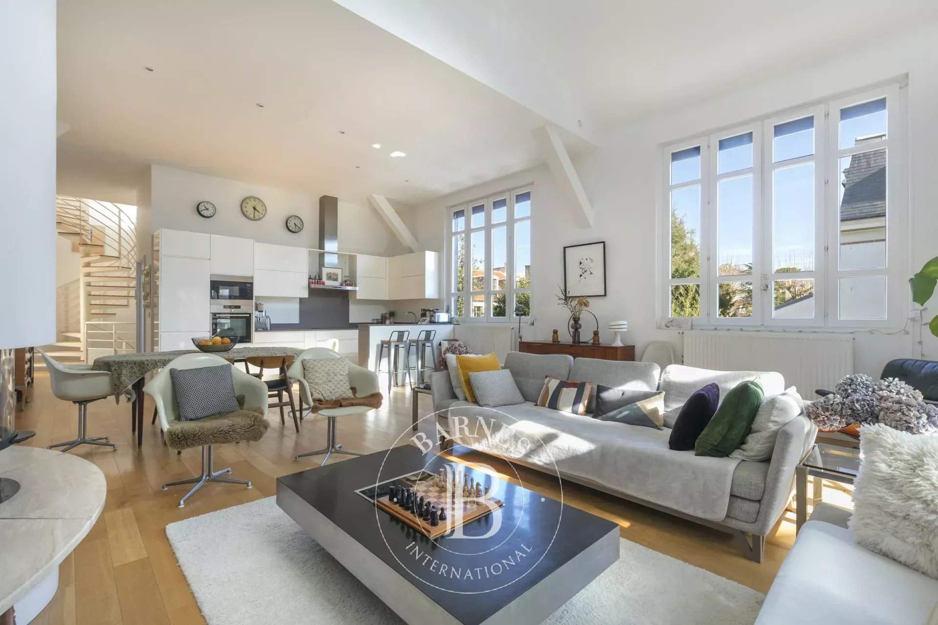 Bois-Colombes  - Maison 7 Pi&egrave;ces 4 Chambres - picture 3