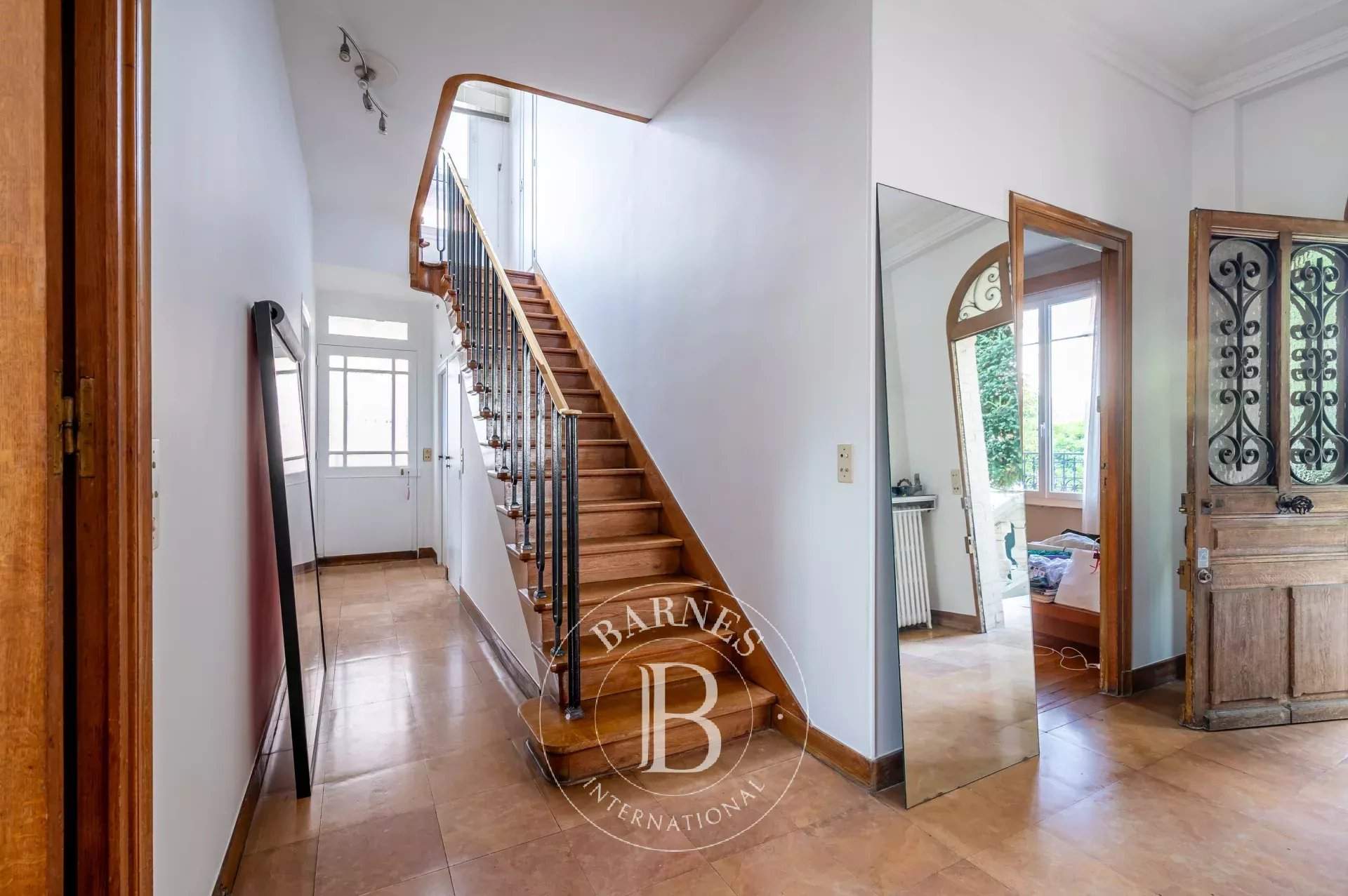 Colombes  - Maison 8 Pi&egrave;ces 5 Chambres - picture 13